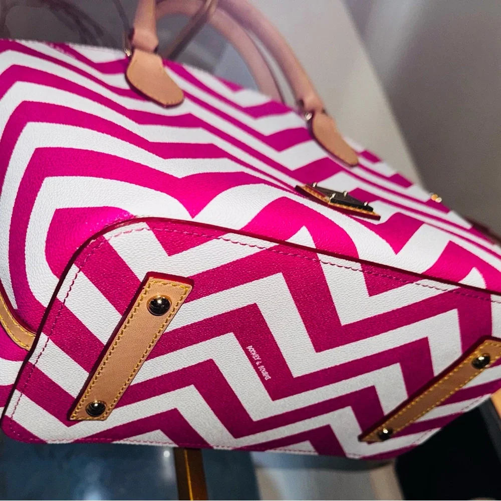 Dooney & Bourke like new